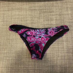 Billabong Swim Bottom. Size M. Never worn.